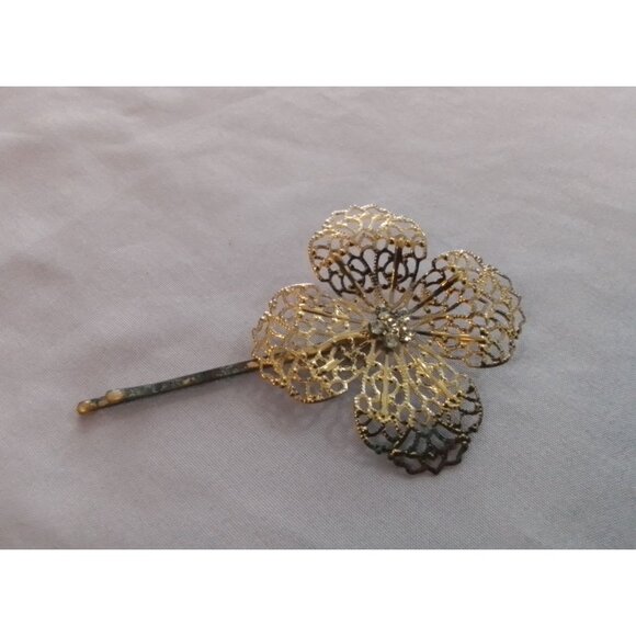 Vintage Gold-Tone Floral Hairpin With Filigree Design Hair Bobby Pin - Picture 1 of 3